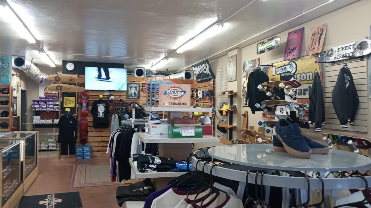 Mortal Skate Shop Skatedex